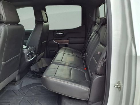 Certified 2019 Chevrolet Silverado 1500 High Country w/ Technology Package AWD/4WD image 16