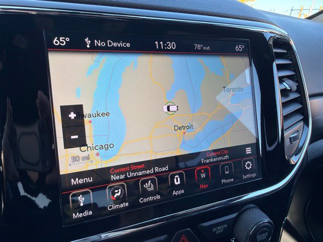 Certified 2021 Jeep Grand Cherokee Laredo X AWD/4WD image 11