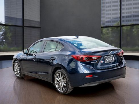 Used 2018 MAZDA MAZDA3 Grand Touring image 7