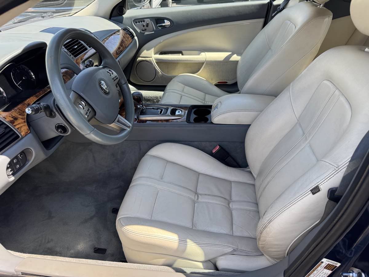 Used 2007 Jaguar XK Convertible RWD image 19