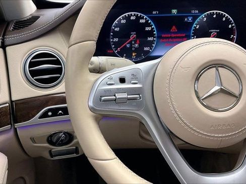 Used 2019 Mercedes-Benz S 560 Sedan image 21