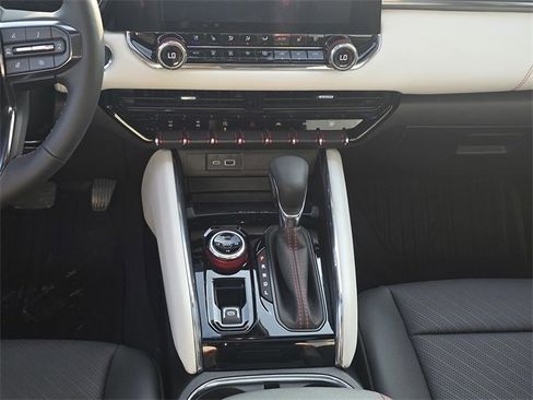 New 2026 GMC Canyon AT4X image 15