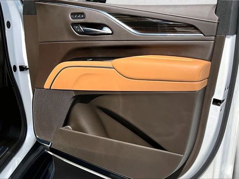 Used 2024 Cadillac Escalade ESV Sport w/ LPO, ONYX Package image 19