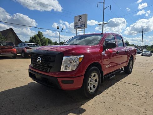 Used 2020 Nissan Titan S w/ S Utility Package RWD image 3