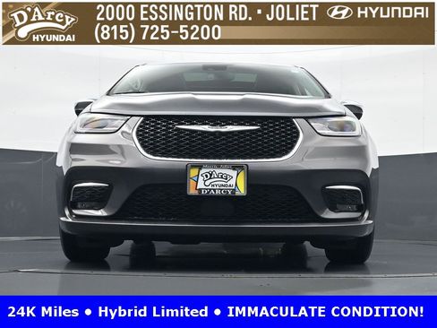 Used 2022 Chrysler Pacifica Limited image 23