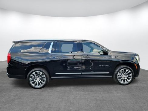 Used 2026 GMC Yukon XL Denali w/ Sun & Power Step Package RWD image 8