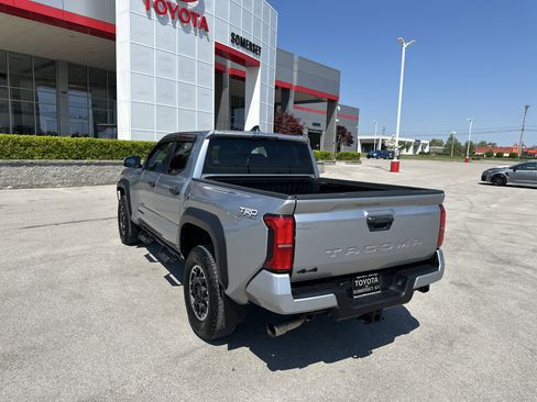 Certified 2024 Toyota Tacoma TRD Off-Road image 8