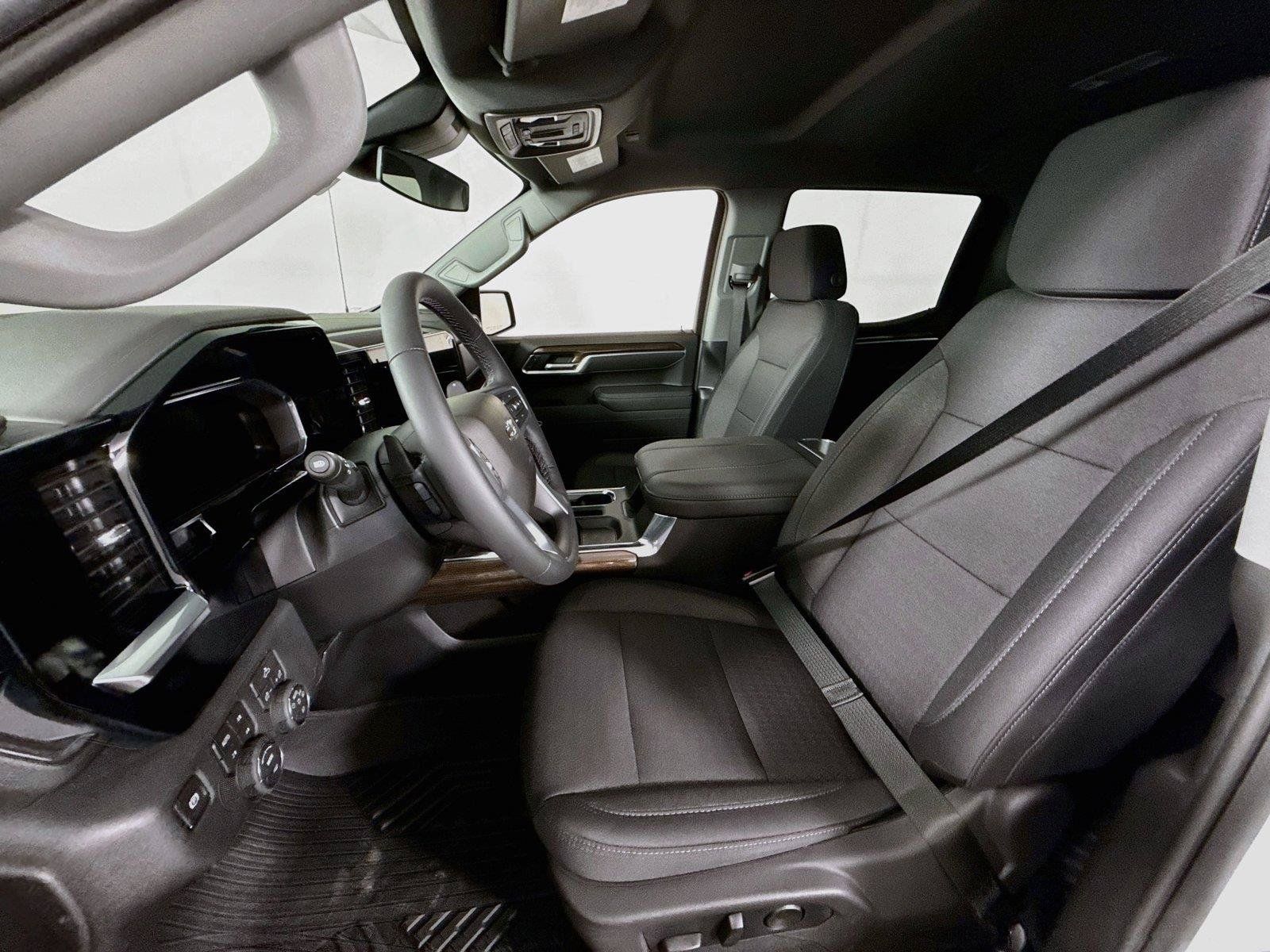 New 2026 Chevrolet Silverado 1500 RST AWD/4WD image 16