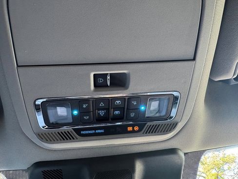 Used 2023 Ford F250 Lariat w/ Lariat Ultimate Package AWD/4WD image 32