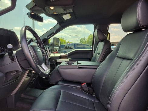 Certified 2022 Ford F350 Lariat AWD/4WD image 18