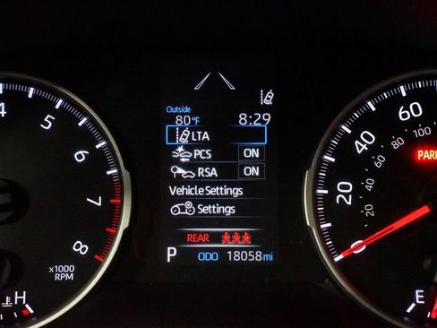 Used 2019 Toyota RAV4 LE FWD image 16