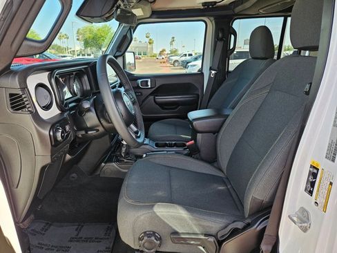 Used 2025 Jeep Wrangler Unlimited Sport AWD/4WD image 22