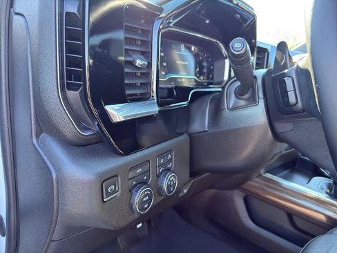 Used 2023 Chevrolet Silverado 1500 RST w/ Redline Edition AWD/4WD image 16