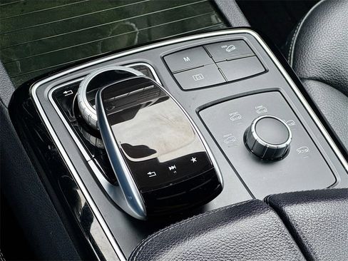 Used 2018 Mercedes-Benz GLE 350 4MATIC image 17