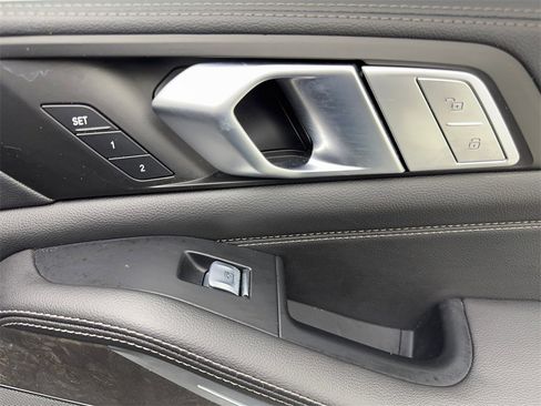 Used 2020 BMW X7 xDrive40i w/ Premium Package image 49