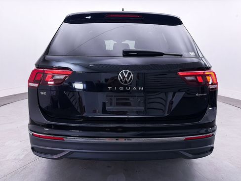 Used 2023 Volkswagen Tiguan SE AWD/4WD image 14