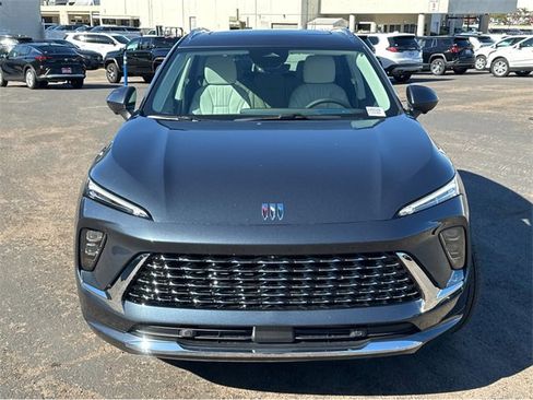 New 2026 Buick Envision Avenir image 2