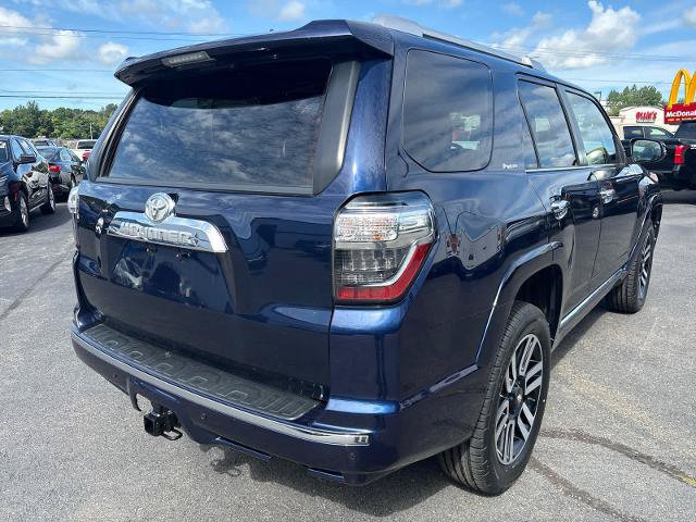 Used 2022 Toyota 4Runner Limited AWD/4WD image 5