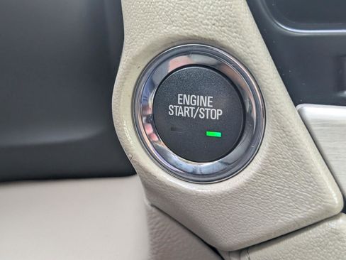 Used 2020 GMC Yukon XL Denali w/ Open Road Package AWD/4WD image 19