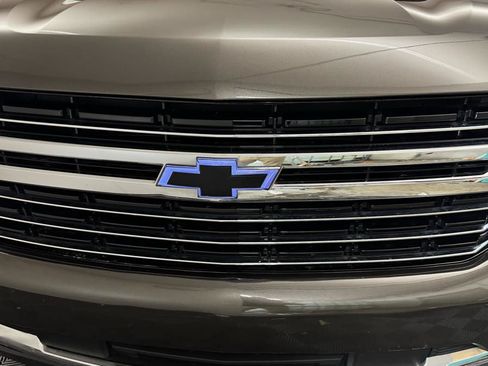 Used 2021 Chevrolet Tahoe LT w/ Rear Media and Nav Package AWD/4WD image 10