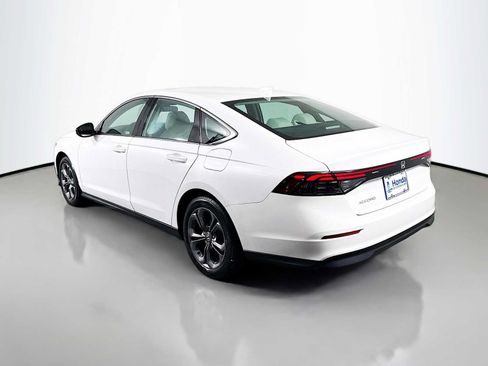 Certified 2023 Honda Accord EX image 5