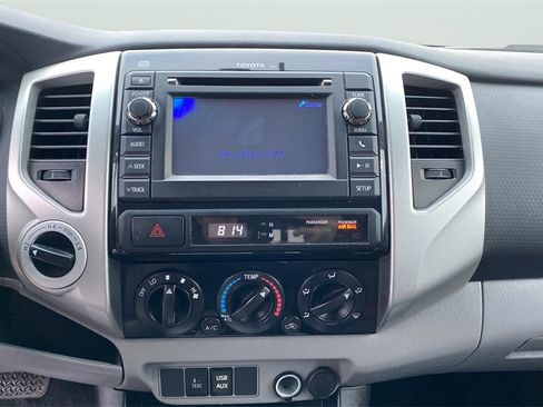 Used 2013 Toyota Tacoma 4x4 Access Cab V6 image 10