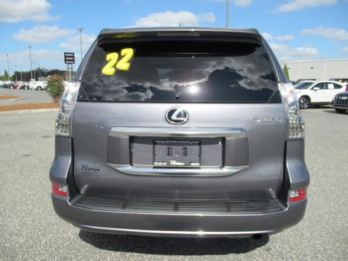 Used 2022 Lexus GX 460 Premium w/ Premium Package image 6