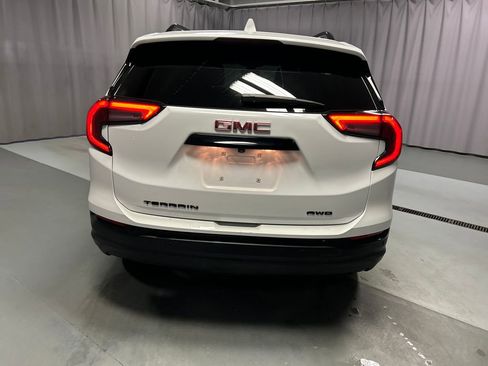 Used 2024 GMC Terrain SLT w/ Elevation Edition AWD/4WD image 6