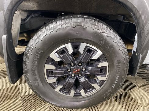 Used 2023 Nissan Frontier PRO-4X w/ Pro Convenience Package image 12