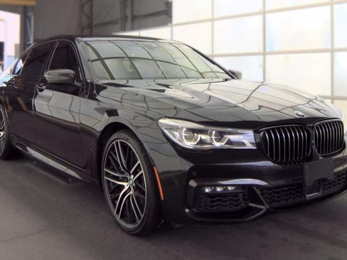 Used 2019 BMW 750i xDrive AWD/4WD image 2