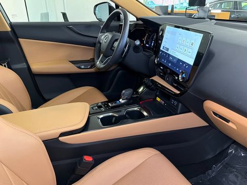 Used 2024 Lexus NX 350 AWD w/ Vision Package image 12
