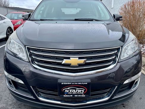 Used 2017 Chevrolet Traverse LT image 3
