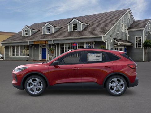 Used 2025 Ford Escape ST-Line w/ Equipment Group 301A image 3