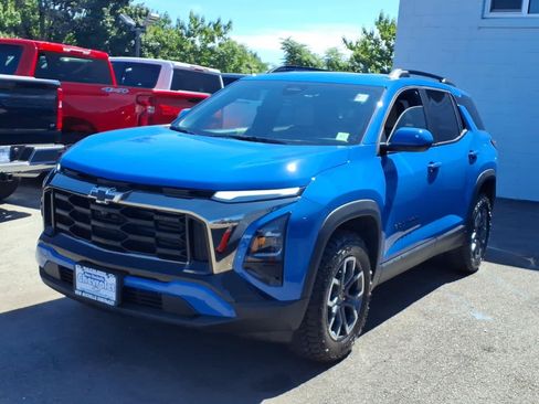 Used 2026 Chevrolet Equinox ACTIV w/ Convenience Package III AWD/4WD image 3
