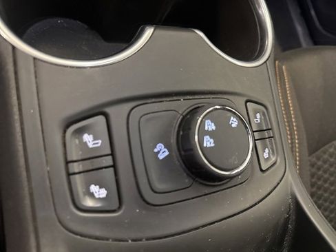 Used 2019 GMC Terrain SLE w/ Driver Convenience Package image 18