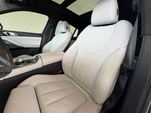 Used 2024 BMW X6 xDrive40i w/ Executive Package AWD/4WD image 15