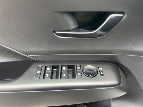 Used 2025 Hyundai Kona SEL AWD/4WD image 27