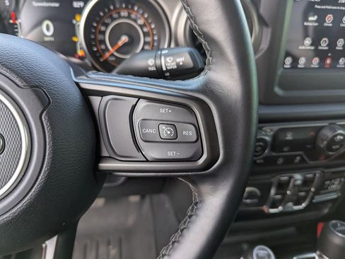 Used 2021 Jeep Gladiator Sport image 25