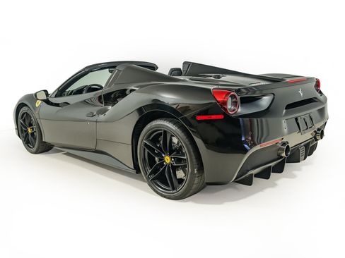 Certified 2018 Ferrari 488 Spider RWD image 16