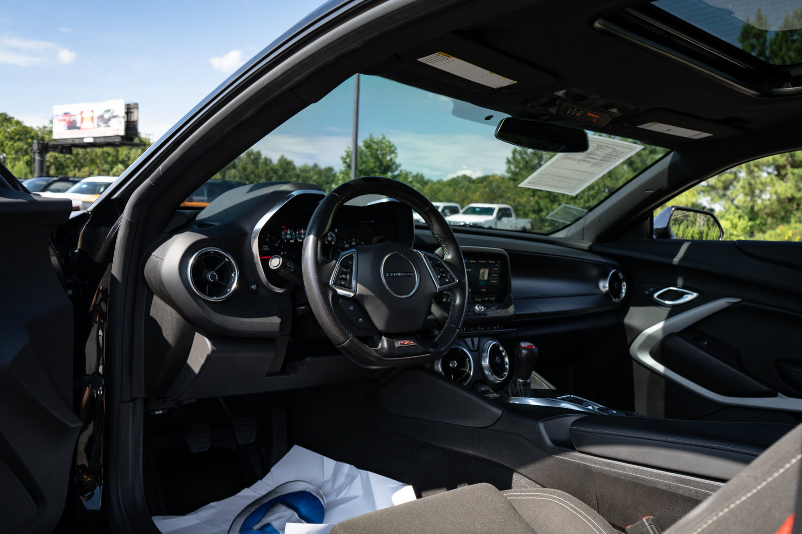 Used 2021 Chevrolet Camaro SS RWD image 15