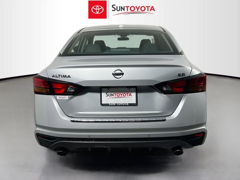 Used 2021 Nissan Altima 2.5 SR FWD image 4