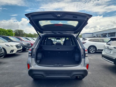 Used 2025 Subaru Forester Premium AWD/4WD image 8