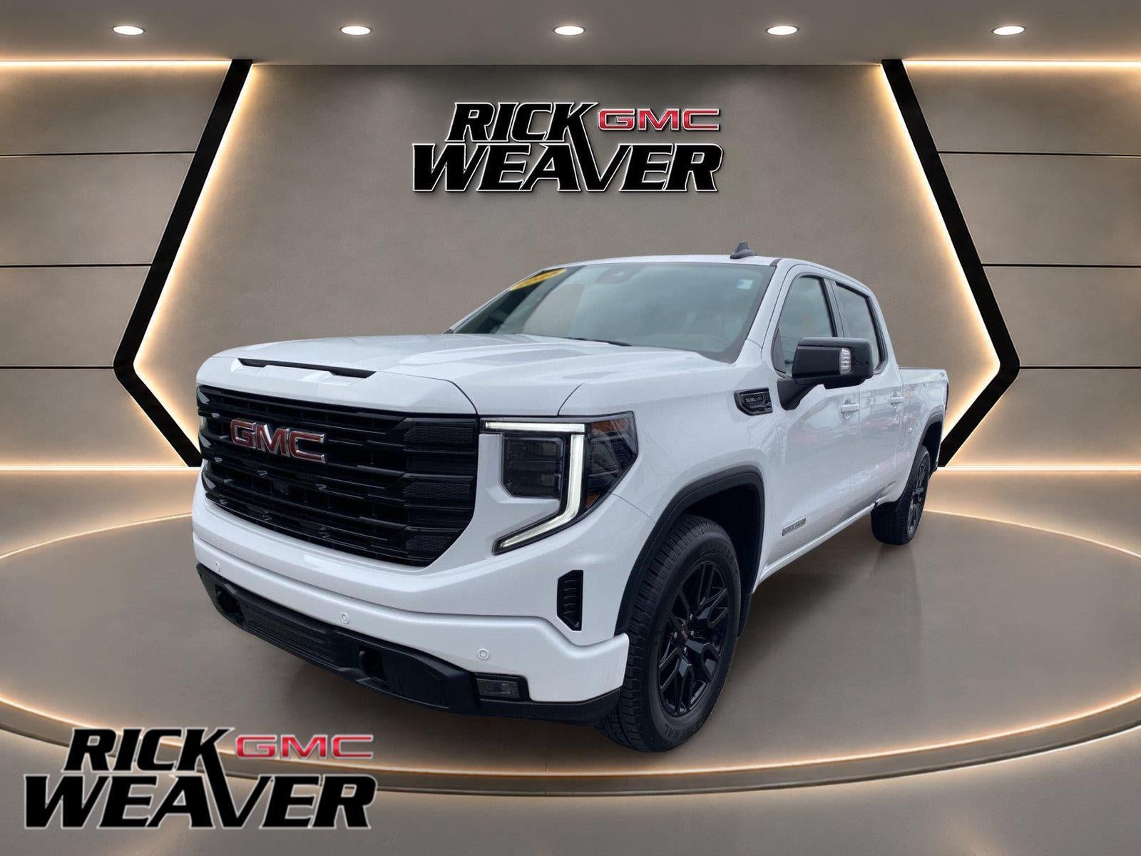 Used 2025 GMC Sierra 1500 Elevation w/ Elevation Premium Package AWD/4WD image 1