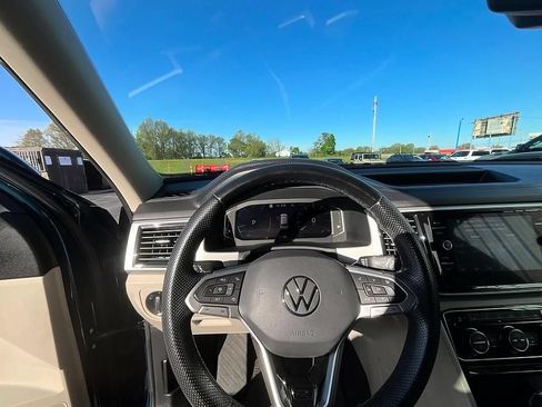 Used 2021 Volkswagen Atlas SEL Premium AWD/4WD image 29