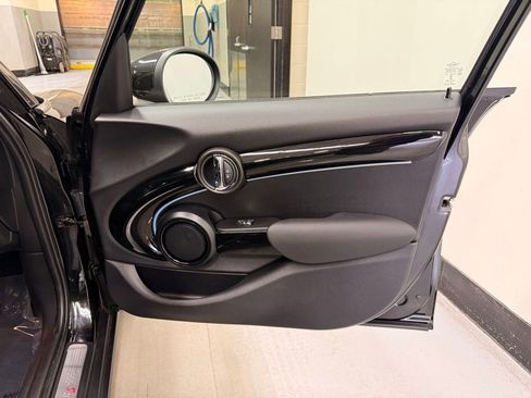 Used 2023 MINI Cooper S image 27