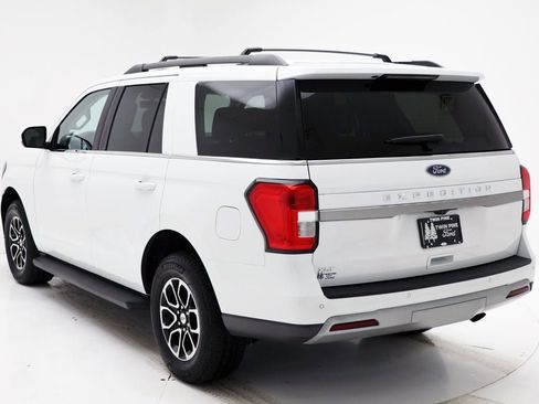 Used 2024 Ford Expedition XLT image 6