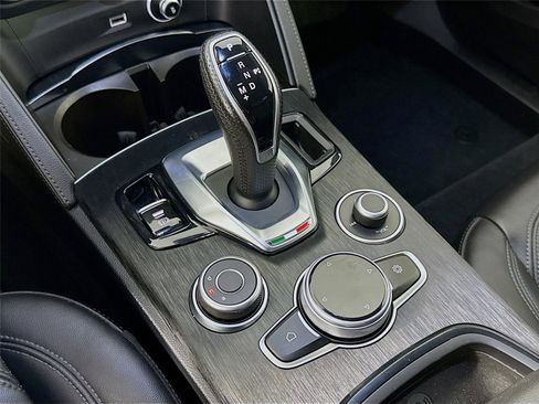 Used 2024 Alfa Romeo Stelvio Sprint image 16