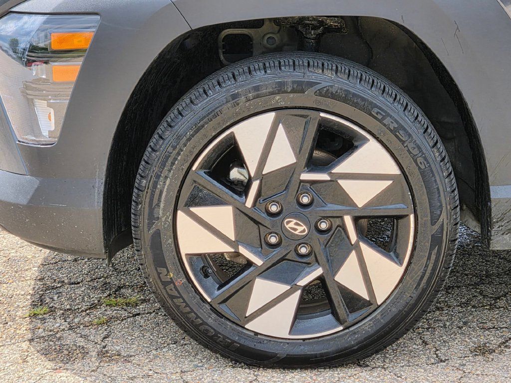 Used 2024 Hyundai Kona SEL AWD/4WD image 11