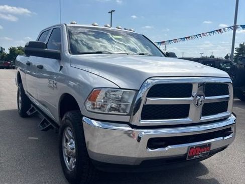Used 2018 RAM 2500 Tradesman w/ Chrome Appearance Group AWD/4WD image 3