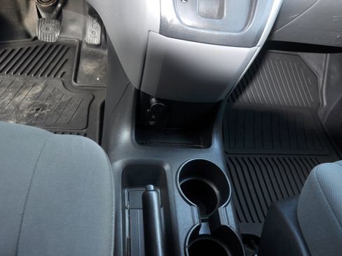 Used 2017 Nissan NV200 SV w/ Technology Package image 29